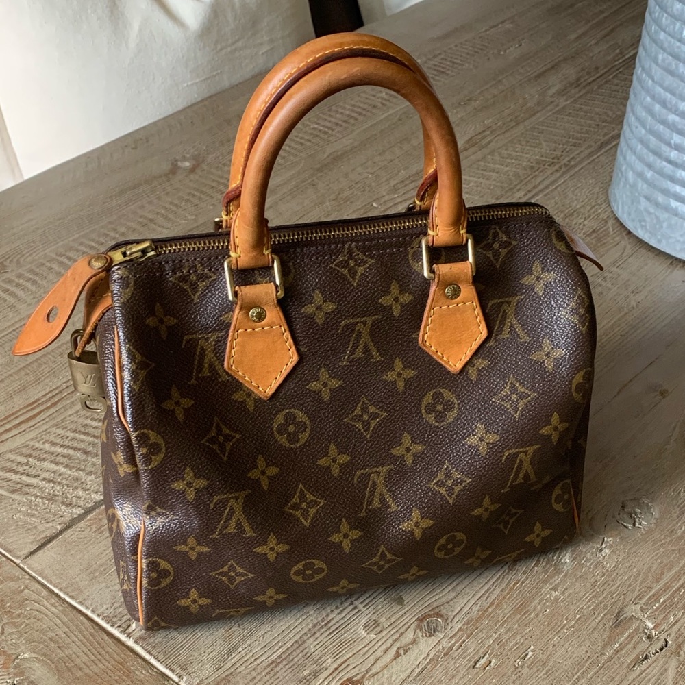 💯Authentic LV Monogram Speedy 25 *W/LOCK &…